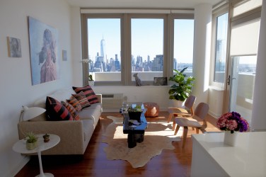 70-columbus-panepinto-art-apartment