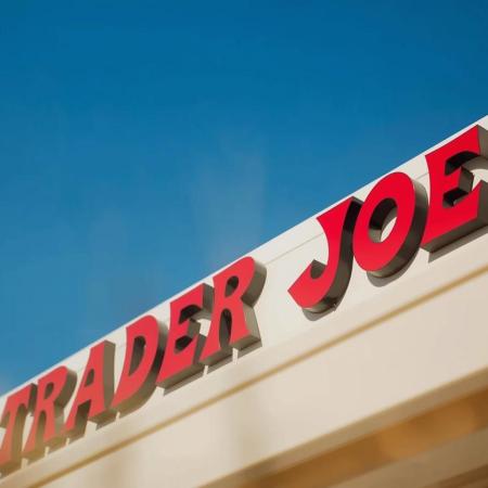 Trader Joes Sign
